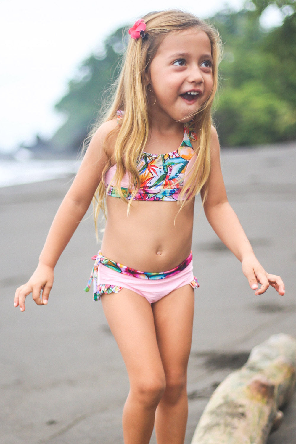 little girls brassiere model Dkoko Mini Flourish Top